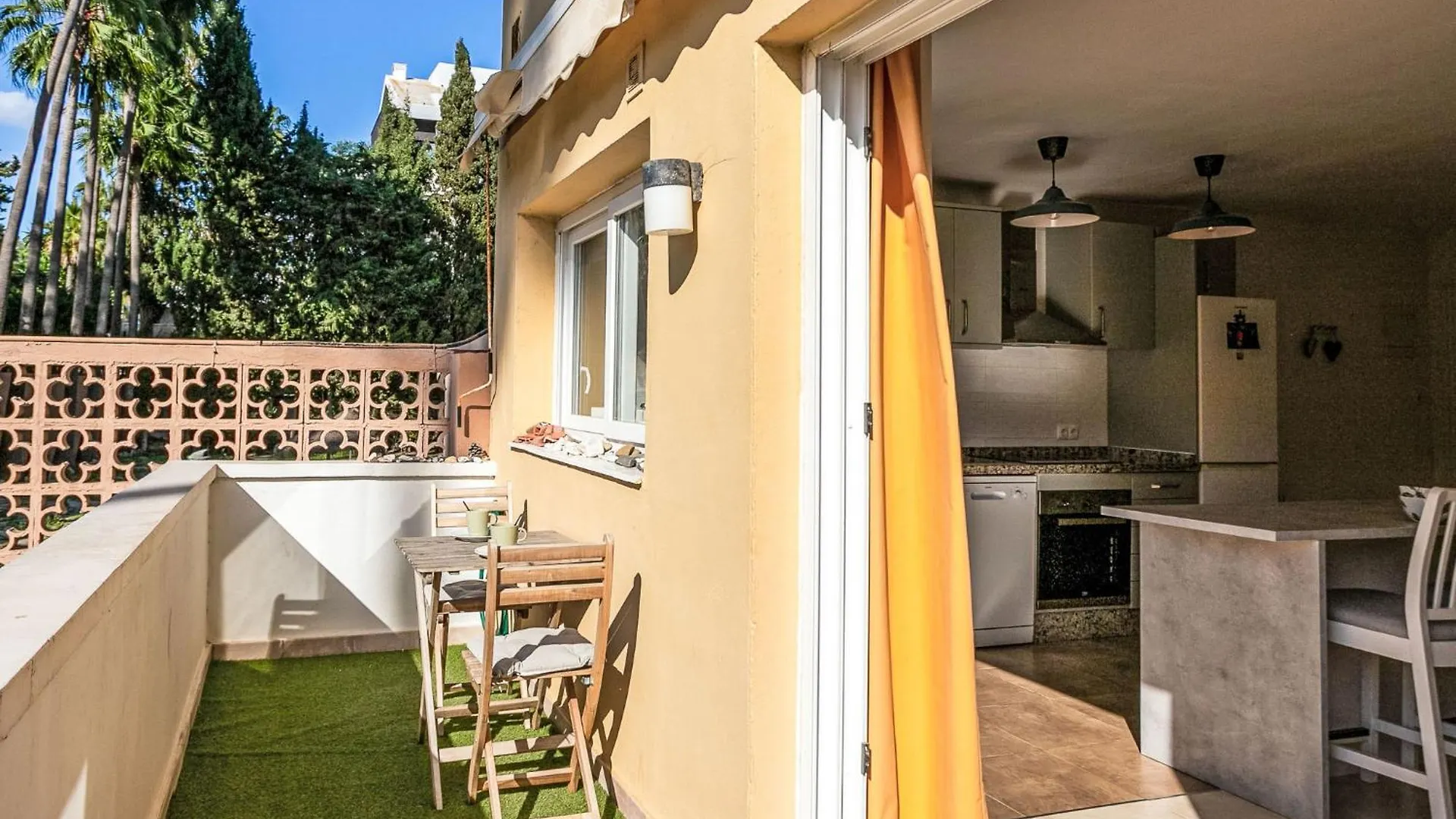 Apartment Carib Playa By Interhome マルベーリャ